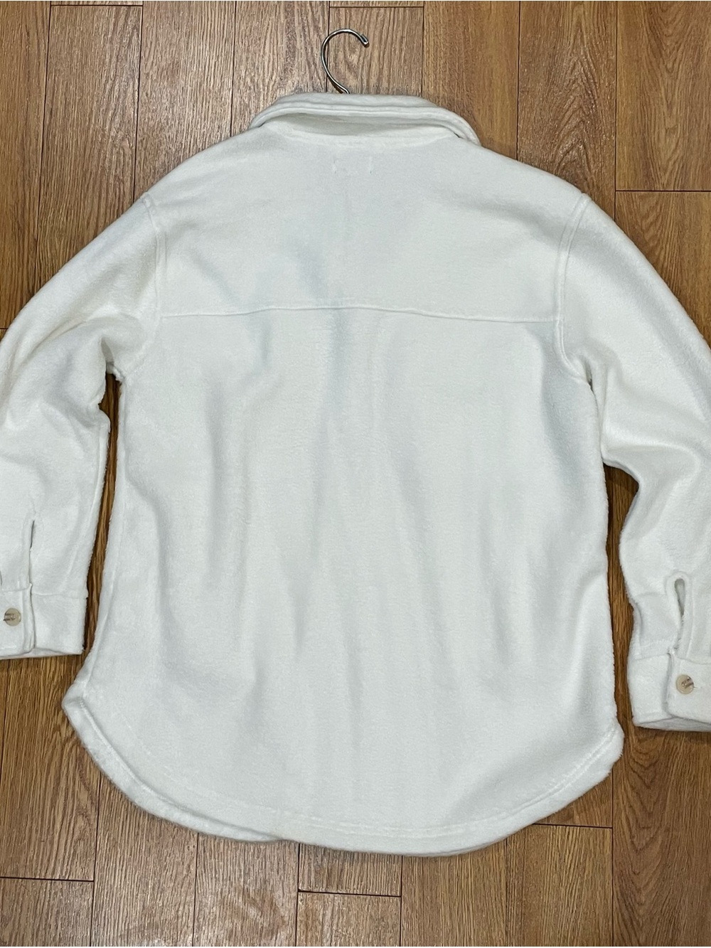 Cream Shacket NWT Fuzzy Fleece Cozy Cabincore Minimalist MiAmi Francesca Size S - Picture 3 of 12